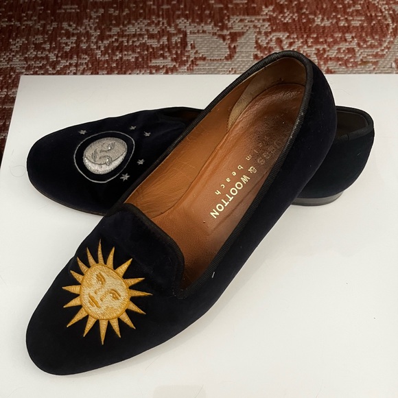 Stubbs & Wootton Navy Velvet Loafers with Sun and Moon Design - Picture 2 of 4